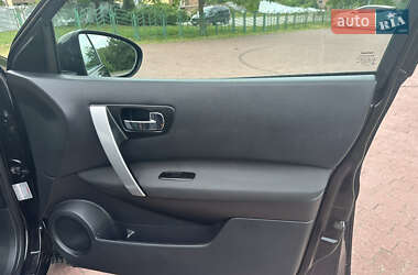 Внедорожник / Кроссовер Nissan Qashqai 2009 в 