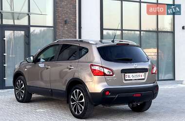 Внедорожник / Кроссовер Nissan Qashqai 2012 в 