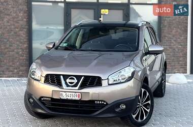 Внедорожник / Кроссовер Nissan Qashqai 2012 в 