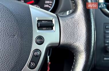 Внедорожник / Кроссовер Nissan Qashqai 2012 в 