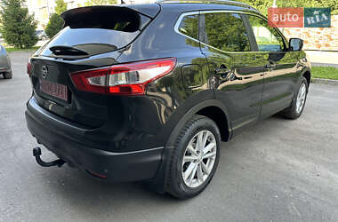 Внедорожник / Кроссовер Nissan Qashqai 2015 в 