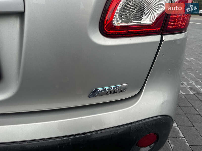 Внедорожник / Кроссовер Nissan Qashqai 2013 в Самборе