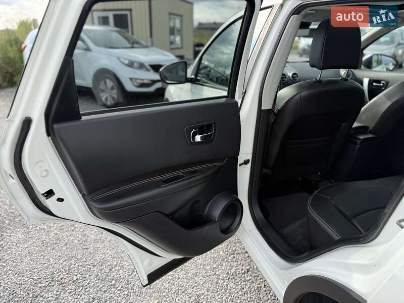 Внедорожник / Кроссовер Nissan Qashqai 2012 в Ровно