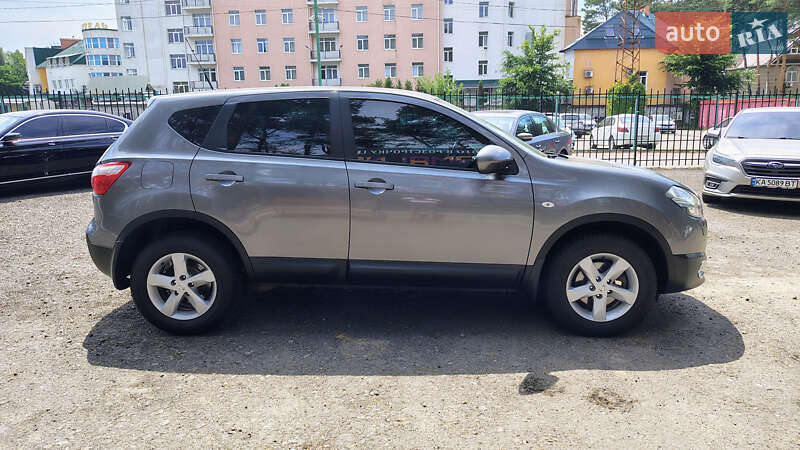 Позашляховик / Кросовер Nissan Qashqai 2013 в Києві