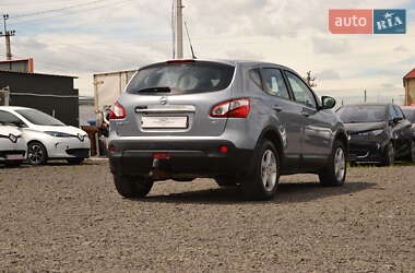Внедорожник / Кроссовер Nissan Qashqai 2012 в 