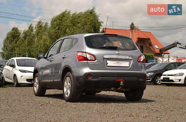 Внедорожник / Кроссовер Nissan Qashqai 2012 в 