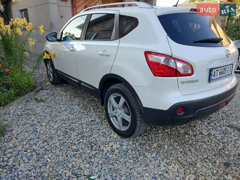 Внедорожник / Кроссовер Nissan Qashqai 2013 в Калуше