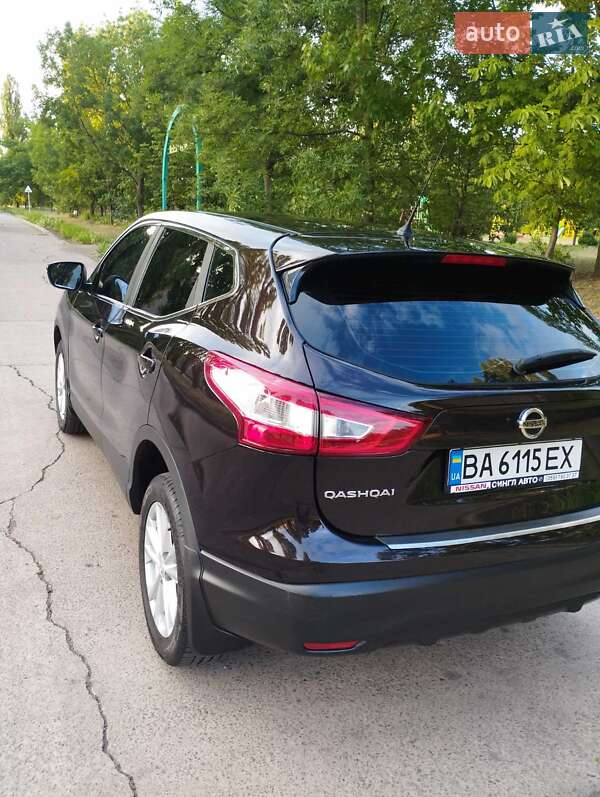 Внедорожник / Кроссовер Nissan Qashqai 2017 в Долинской