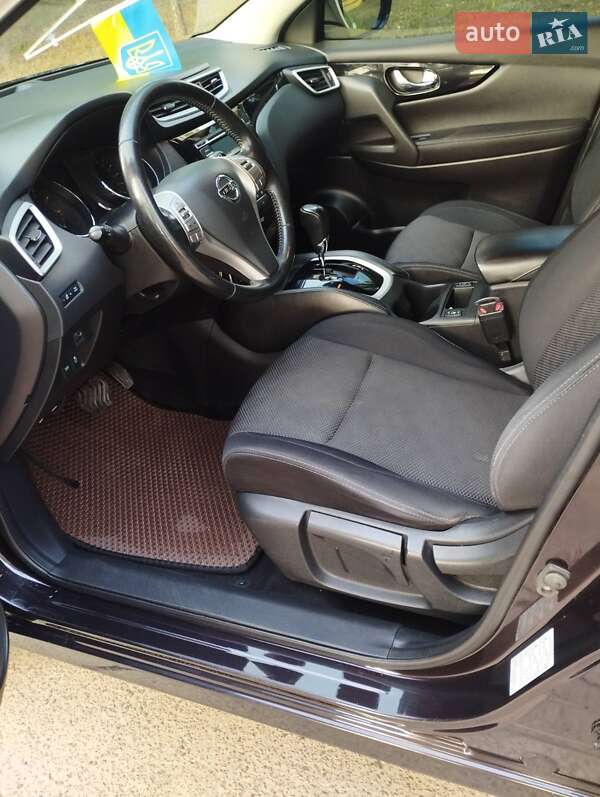 Внедорожник / Кроссовер Nissan Qashqai 2017 в Долинской