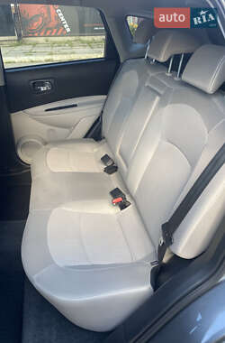 Внедорожник / Кроссовер Nissan Qashqai 2012 в 