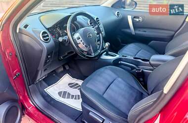 Внедорожник / Кроссовер Nissan Qashqai 2012 в 