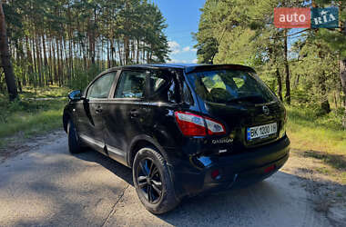 Внедорожник / Кроссовер Nissan Qashqai 2010 в 