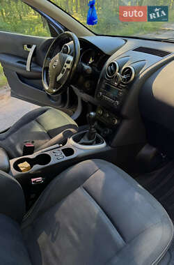 Внедорожник / Кроссовер Nissan Qashqai 2010 в 