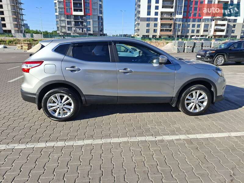 Внедорожник / Кроссовер Nissan Qashqai 2017 в Киеве