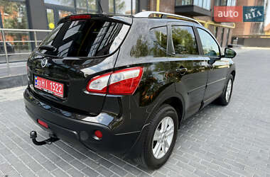 Позашляховик / Кросовер Nissan Qashqai 2010 в 