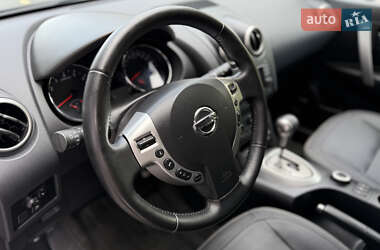 Позашляховик / Кросовер Nissan Qashqai 2010 в 