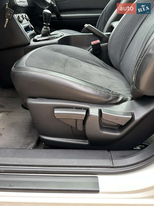 Позашляховик / Кросовер Nissan Qashqai 2013 в Білогородці