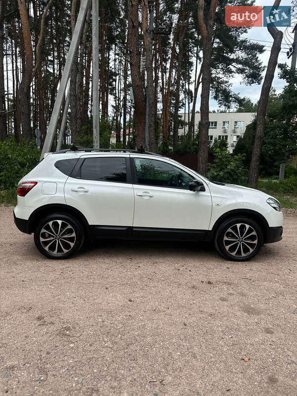Позашляховик / Кросовер Nissan Qashqai 2013 в Білогородці