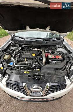 Внедорожник / Кроссовер Nissan Qashqai 2013 в 