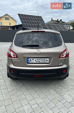 Позашляховик / Кросовер Nissan Qashqai 2011 в 