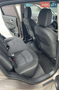 Позашляховик / Кросовер Nissan Qashqai 2011 в 