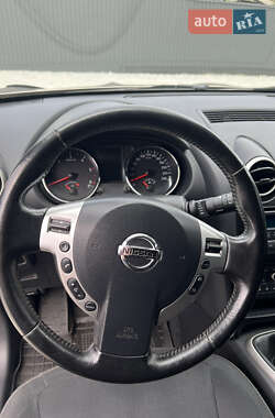 Позашляховик / Кросовер Nissan Qashqai 2011 в 