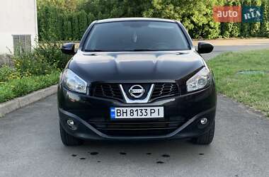 Внедорожник / Кроссовер Nissan Qashqai 2012 в 