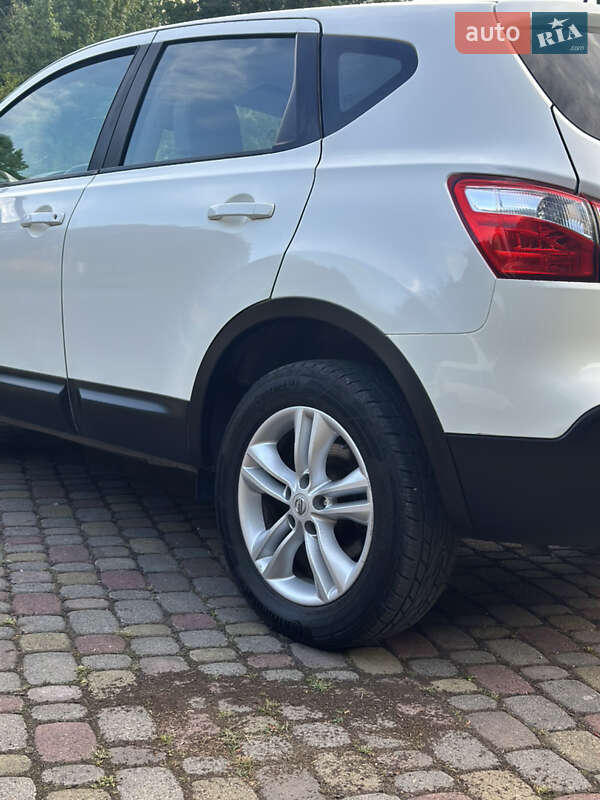 Внедорожник / Кроссовер Nissan Qashqai 2010 в Львове