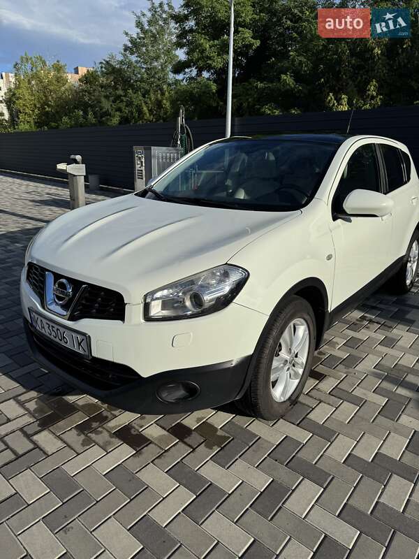 Внедорожник / Кроссовер Nissan Qashqai 2011 в Каневе