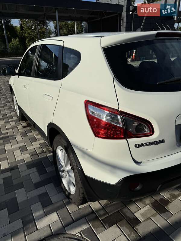 Внедорожник / Кроссовер Nissan Qashqai 2011 в Каневе