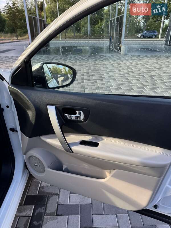 Внедорожник / Кроссовер Nissan Qashqai 2011 в Каневе