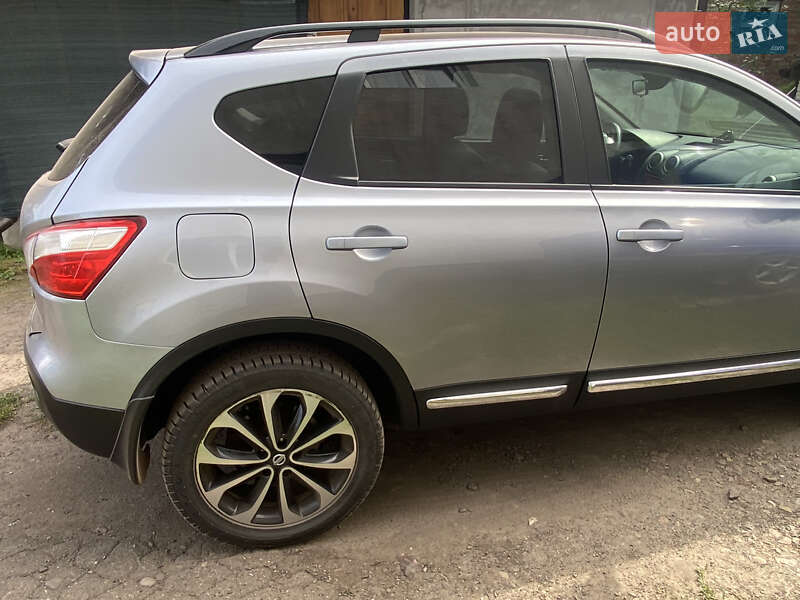 Внедорожник / Кроссовер Nissan Qashqai 2013 в Шептицькому