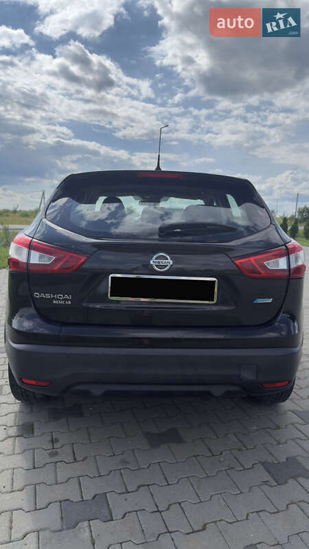 Внедорожник / Кроссовер Nissan Qashqai 2015 в Яворове