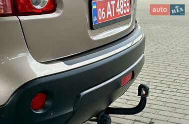 Внедорожник / Кроссовер Nissan Qashqai 2010 в 