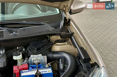 Внедорожник / Кроссовер Nissan Qashqai 2010 в 