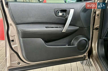 Внедорожник / Кроссовер Nissan Qashqai 2010 в 