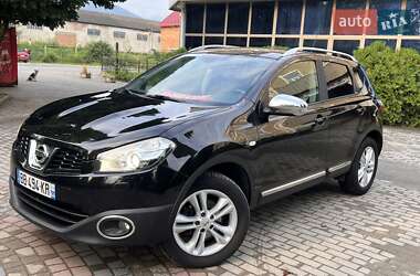 Позашляховик / Кросовер Nissan Qashqai 2010 в Чернівцях