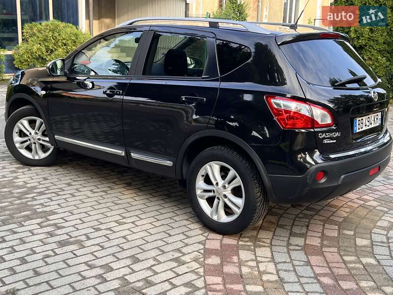 Внедорожник / Кроссовер Nissan Qashqai 2010 в Черновцах
