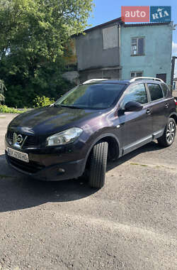Позашляховик / Кросовер Nissan Qashqai 2010 в Рівному