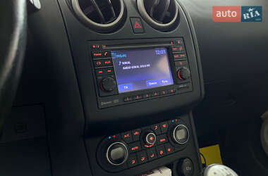 Внедорожник / Кроссовер Nissan Qashqai 2010 в 
