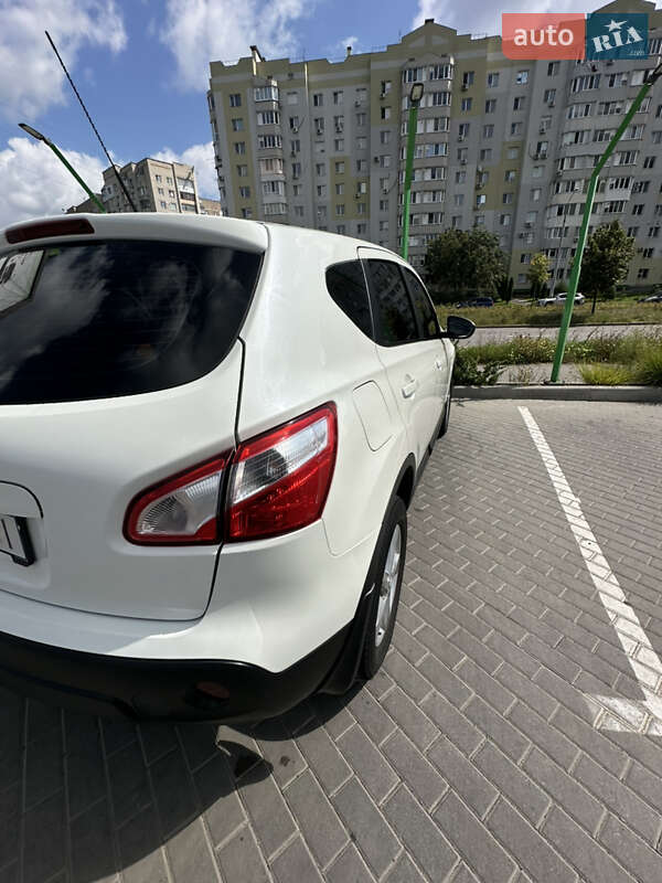 Внедорожник / Кроссовер Nissan Qashqai 2013 в Виннице