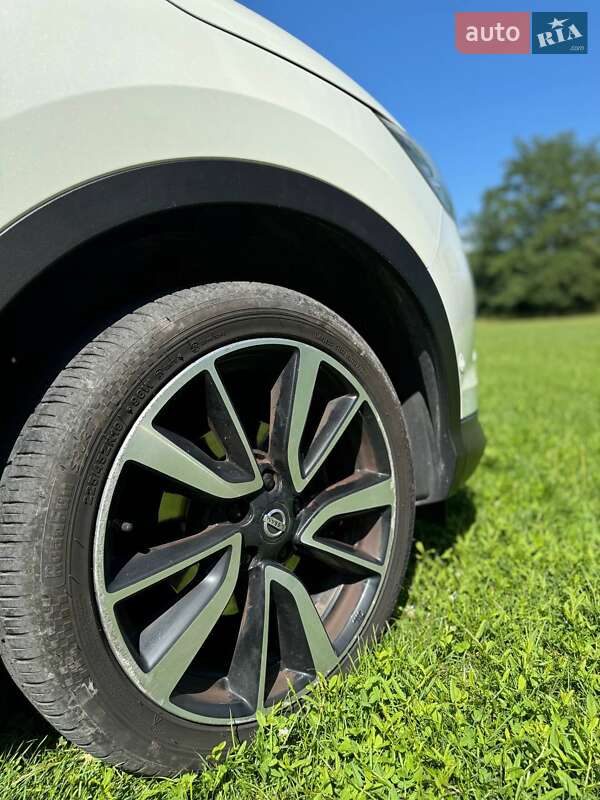 Позашляховик / Кросовер Nissan Qashqai 2015 в Хмельницькому