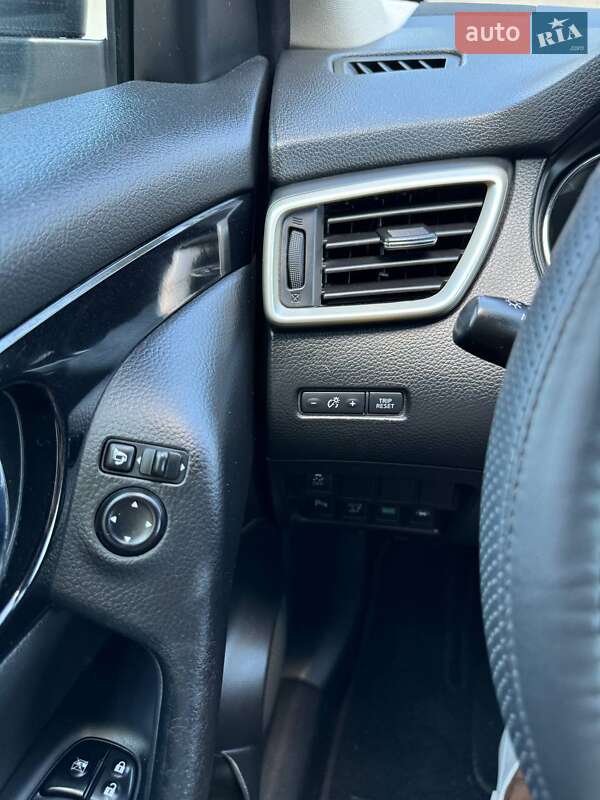 Позашляховик / Кросовер Nissan Qashqai 2015 в Хмельницькому