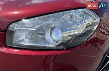 Внедорожник / Кроссовер Nissan Qashqai 2012 в 