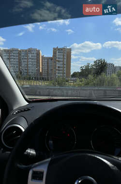 Внедорожник / Кроссовер Nissan Qashqai 2012 в 