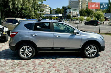 Внедорожник / Кроссовер Nissan Qashqai 2013 в 