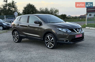 Внедорожник / Кроссовер Nissan Qashqai 2014 в 