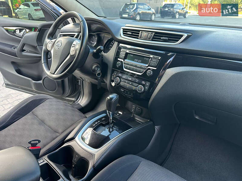 Внедорожник / Кроссовер Nissan Qashqai 2017 в Днепре