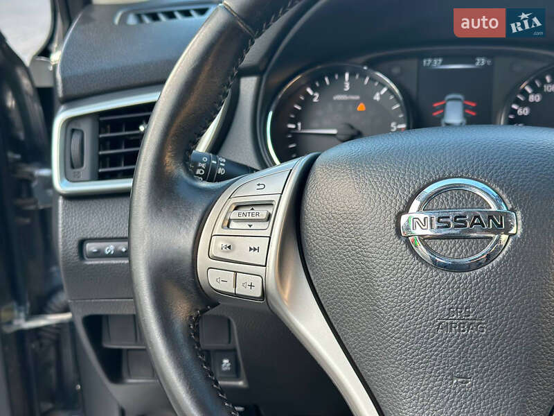 Внедорожник / Кроссовер Nissan Qashqai 2017 в Днепре