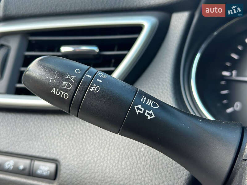 Внедорожник / Кроссовер Nissan Qashqai 2017 в Днепре